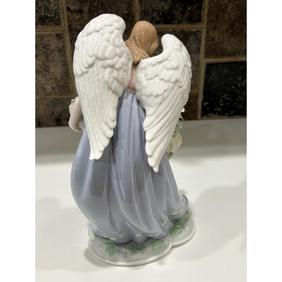 2006 Porcelain Handpainted Angel & Dove Members Mark Holiday Collection Decor - Picture 10 of 10